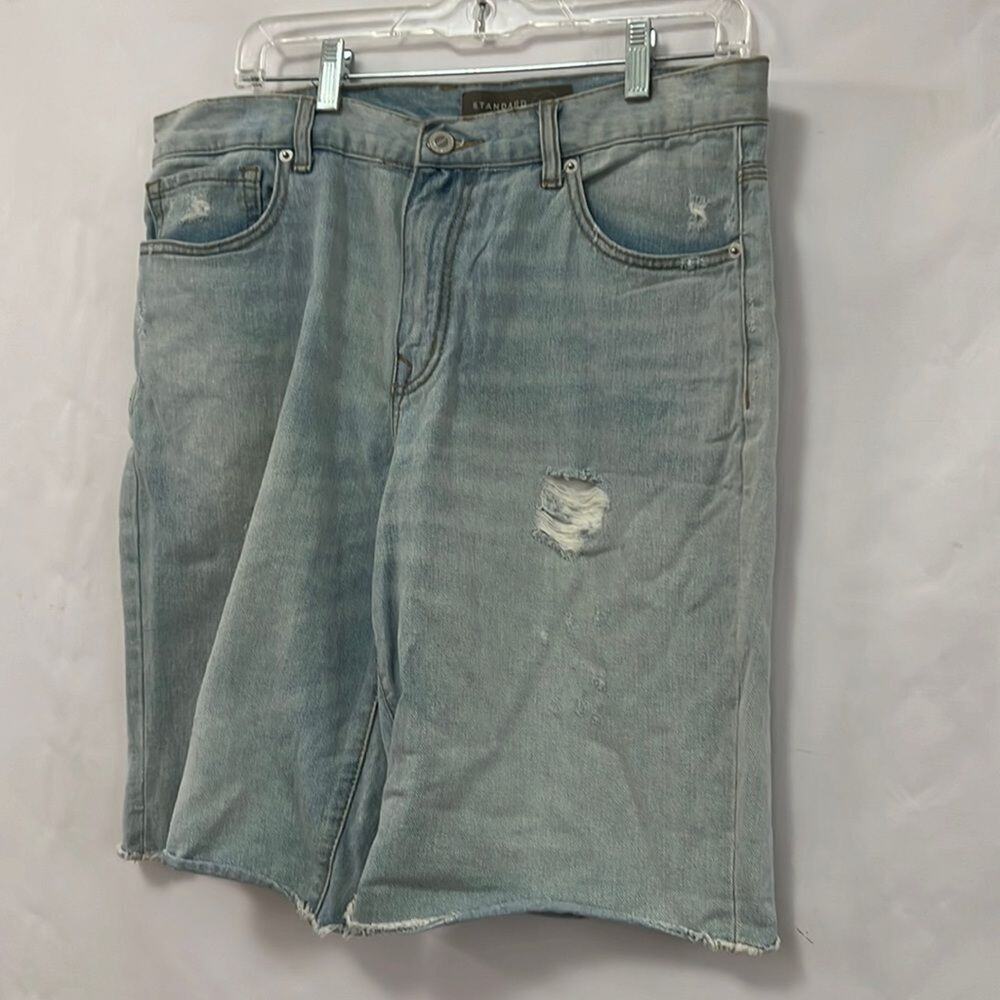 STANDARD CLOTH LOOSE FIT JEANS SHORTS 100% COTTON‎ SIZE 32